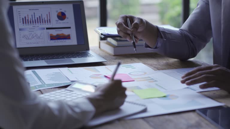 حفاظت از هویت برند در نصف جهان: نقش ساخت پورتال هوشمند موکل و استراتژی سئو برای دفاتر وکالت ثبت برند در اصفهان - مشاوره حقوقی و ثبت برند