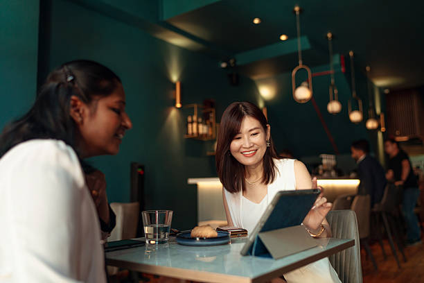 استراتژی ساخت CRM و دیجیتال مارکتینگ برای وفادارسازی مشتریان در رستورانهای سنتی رشت - مشاوره استراتژیک