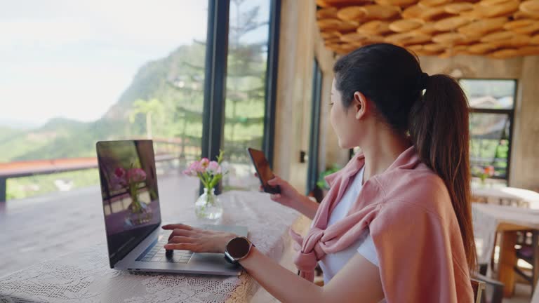 مشاوره دیجیتال مارکتینگ و سئو ویدئویی برای اقامتگاه بومگردی خرمآباد - کشف آبشارهای لرستان و جذب طبیعتگردان