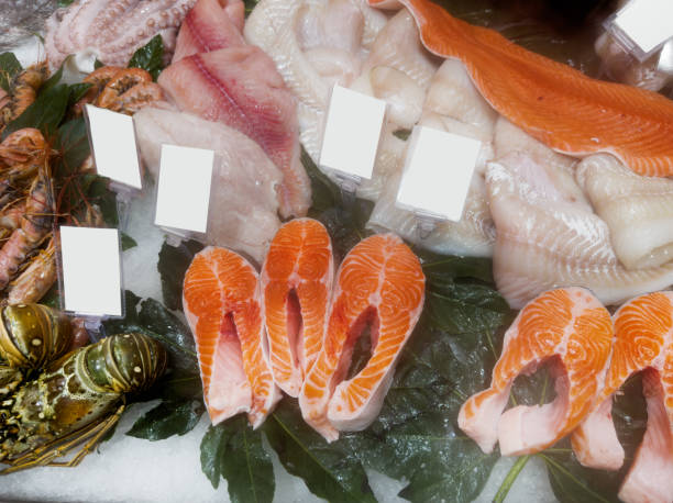 ماهی و غذای دریایی تازه در سوپرمارکت - بازار جهانی محصولات دریایی، تضمین اصالت ماهی، ردیابی محصولات آبزی