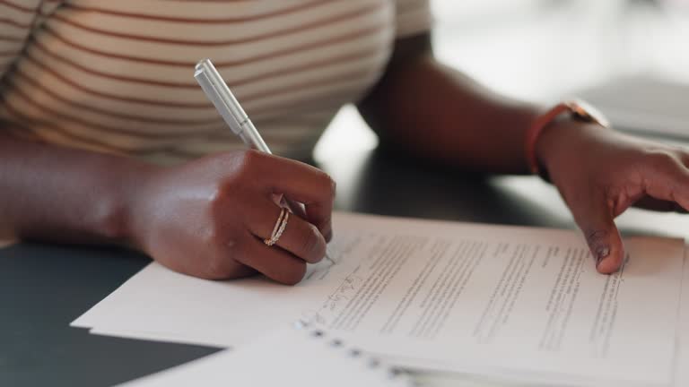 جذب پروندههای مالکیت معنوی در سنندج از طریق سئو محتوایی