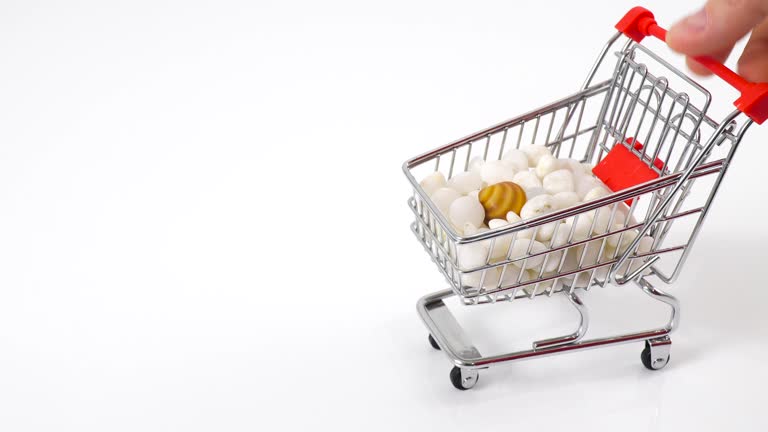 چالشهای بازاریابی دیجیتال و فروش آنلاین برای هنر تیغسازی زنجان در بازارهای جهانی - پینو سایت