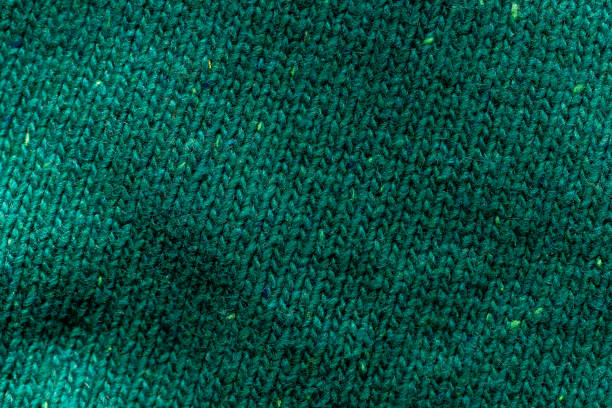 استراتژی دیجیتال مارکتینگ پوشاک زمستانی با تمرکز بر بافت و کیفیت محصولات در موج سرمای ۱۴۰۵ برای تولیدکنندگان اردبیل