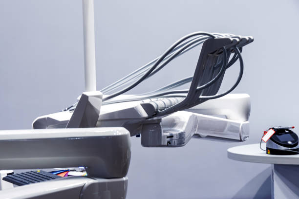 نرم افزار مدیریت کلینیک دندانپزشکی و نقش آن در سئو دوزبانه