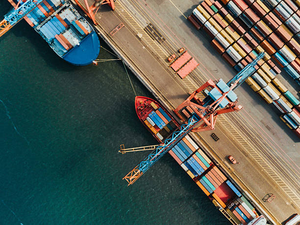 اهمیت پشتیبانی سایت برای شرکتهای حملونقل بینالمللی بندرعباس