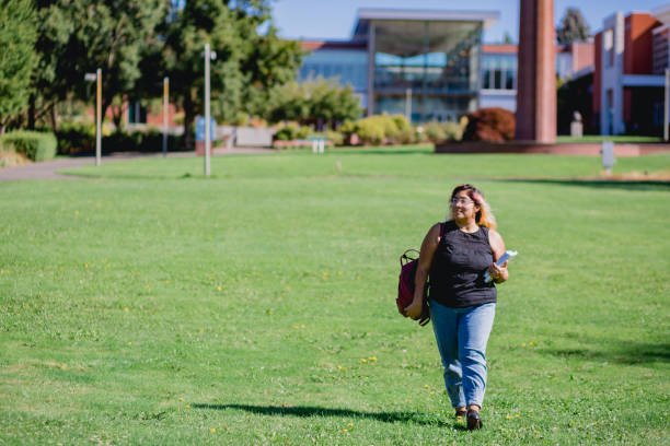 تحلیل دادهها برای بهبود جذب هنرجو در آموزشگاههای آرایشگری کرمانشاه
