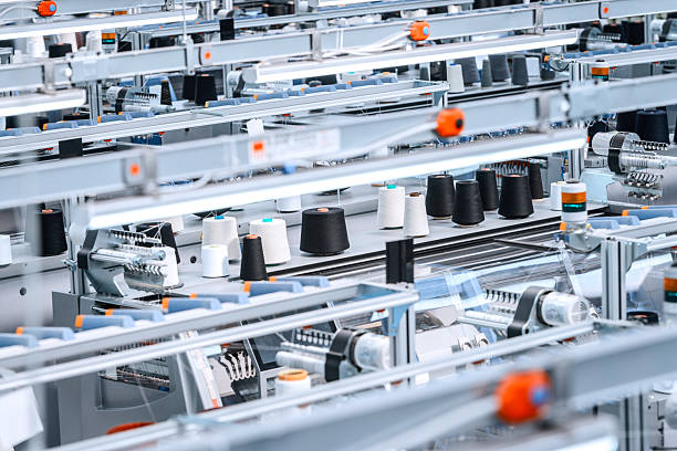 ماشینآلات بافندگی صنعتی در کارخانه نساجی یزد و نیاز به یکپارچهسازی دیجیتال برای سئو B2B