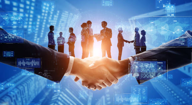 افزایش قراردادهای صنعتی در اراک: چرا یکپارچهسازی سایت با نرم افزار حسابداری، آینده سئو B2B کارخانجات آهنگری است؟ - مفهوم شبکه کسب و کار، گروهی از افراد در حال دست دادن، روابط مشتریان و موفقیت کسب و کار