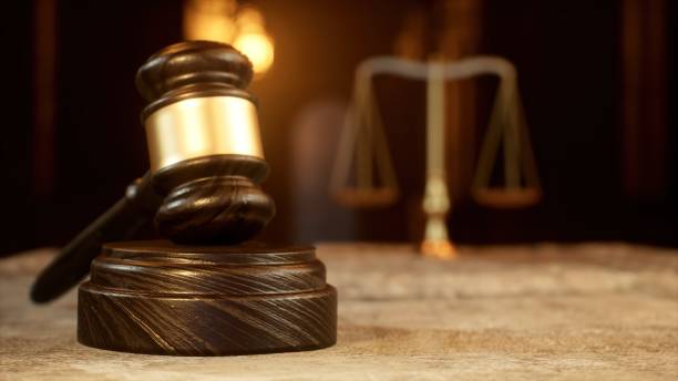 تضمین محرمانگی موکل در کرج ۱۴۰۵ - سیستم حقوقی سنتی و مدرن