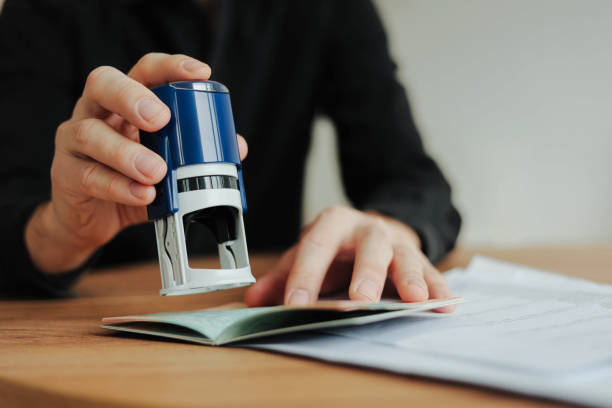 مدیریت هوشمند تورهای طبیعتگردی زاگرس: نقش نرم افزار یکپارچه مدیریتی و حسابداری در موفقیت آژانسهای مسافرتی ایلام و حسابداری گردشگری