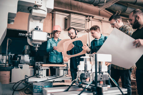 طراحی وبسایت برای کارگاههای تراشکاری، سئو B2B، برندینگ دیجیتال، جذب قرارداد صنعتی، استراتژی سئو صنعتی