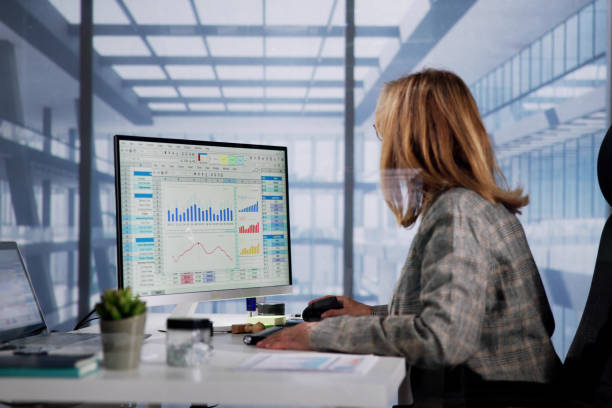 مقایسه هزینه طراحی وبسایت و نرم افزار گمرکی