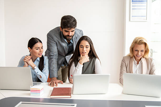 بهینهسازی تجربه کاربری (UX) برای پلتفرم آموزش آنلاین زبان