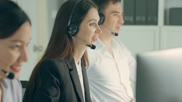 تیم پشتیبانی و طراحی وبسایت برای کارگزاران گمرکی و تجارت ۲۴ ساعته