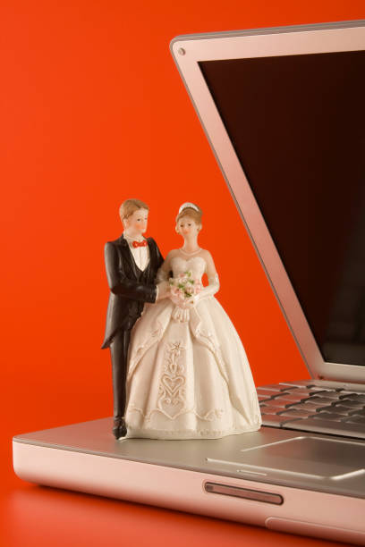 مخاطبان نسل جدید: برندینگ دیجیتال دفاتر ازدواج و طراحی سایت محضر برای پیوندهای مدرن در مشهد