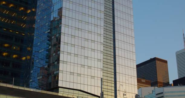 روایت تاریخ زنده کرمان: استراتژی جامع سئو ویدئویی و بهینهسازی تجربه کاربری (UX) برای جذب توریست جهانی توسط آژانسهای مسافرتی - نماد رشد اقتصادی و توسعه شهری با آسمانخراشهای نیویورک