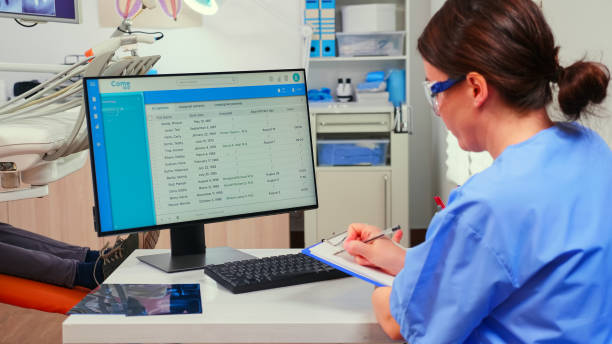 ساخت CRM یکپارچه برای کلینیک دندانپزشکی در مشهد