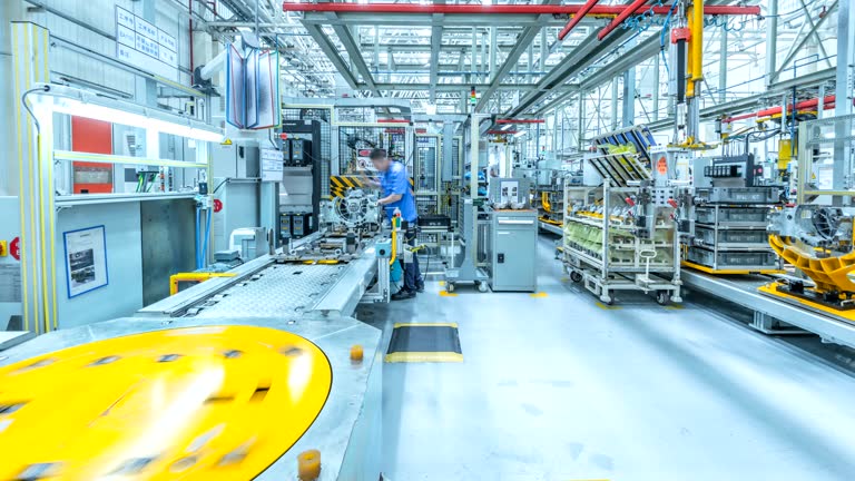 گامهای عملی برای یکپارچهسازی سایت و CRM در تولید قطعات خودرو: اتوماسیون فروش و طراحی وبسایت سفارشی برای صنعتگران البرز