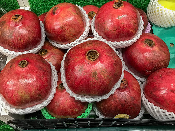 تجارت جهانی انار و نقش حیاتی وبسایت B2B صادرکنندگان ساوه