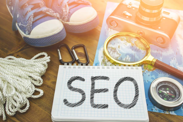 سئو پیشبینانه و بازاریابی دیجیتال گردشگری برای فروش تورهای کیش قبل از اوج تقاضا