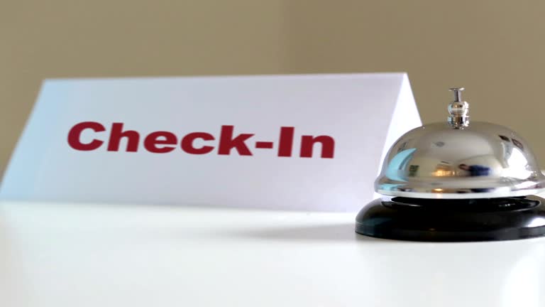 سیستم رزرو هوش مصنوعی و طراحی سایت اقامتگاه بومگردی برای مدیریت آنلاین