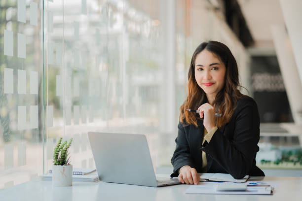 مدیریت هوشمند مشتریان کلان در بازار ارز تهران: استراتژی ساخت CRM و بهینهسازی تجربه کاربری (UX) برای موفقیت سئو صرافیها در ۱۴۰۵ - مدیریت مشتریان کلان، CRM صرافی، بهینهسازی UX، طراحی وبسایت