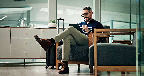 بهینهسازی تجربه کاربری و رزرو آنلاین برای اقامتگاه بومگردی