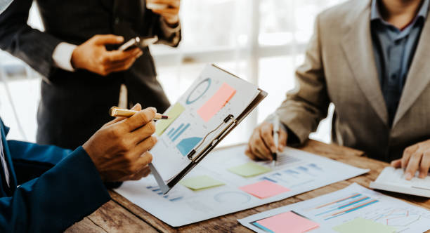 توانمندسازی قطب مالی خراسان: راهنمای جامع آموزش سئو و استراتژی تولید محتوا برای تیمهای داخلی کارگزاریهای بورس در مشهد - آموزش سئو، تیمهای داخلی، استراتژی تولید محتوا