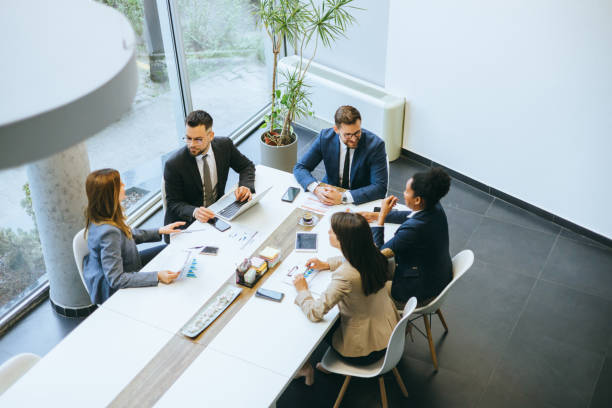 نقش پورتال سهامداران در تقویت برندینگ دیجیتال و ارتباط با سرمایهگذاران