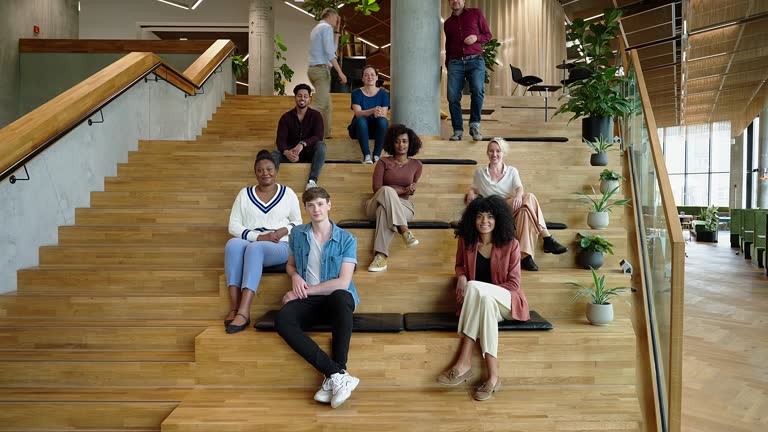 تحول دیجیتال در کارگاههای چوب مازندران: نقش یکپارچهسازی سایت با نرم افزار حسابداری در موفقیت دیجیتال مارکتینگ نجاریهای ساری - سمینار آموزشی دیجیتال مارکتینگ، تیم کسب و کار