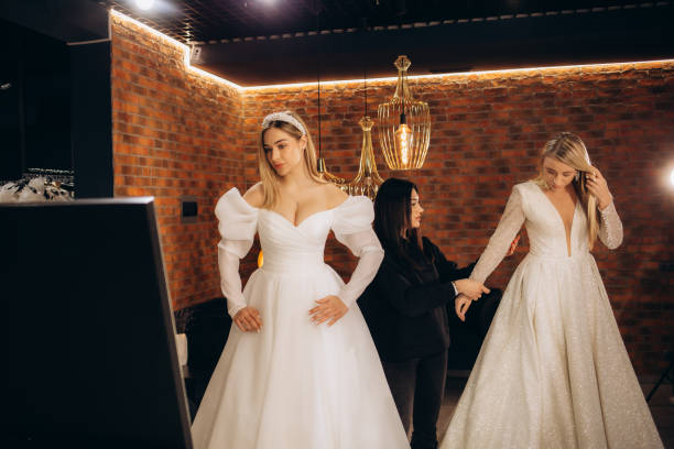 تجربه پرو مجازی لباس عروس در اصفهان: تحول در برندینگ دیجیتال مزونها با واقعیت افزوده (AR) و طراحی سایت