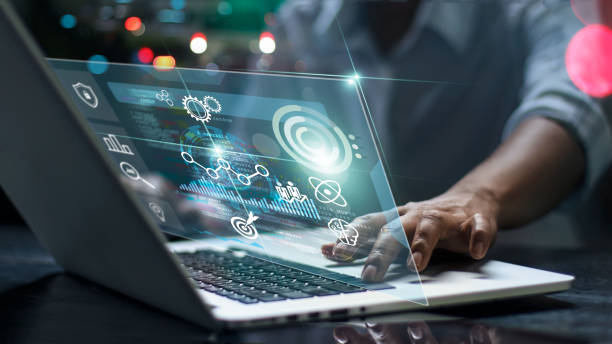 تحلیل دادهها و هوش مصنوعی در بهینهسازی تجربه کاربری وبسایت فروشگاهی