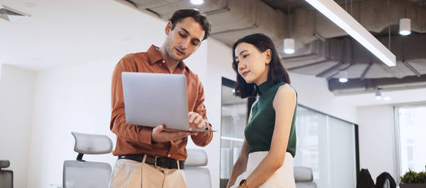 مشاوره با متخصصین پینو سایت برای ساخت نرم افزار مدیریتی سفارشی و سئو تولید پوشاک در تبریز