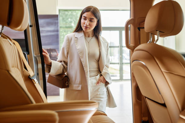 جذب مشتری لوکس برای اجاره خودرو با استراتژی بازاریابی آنلاین