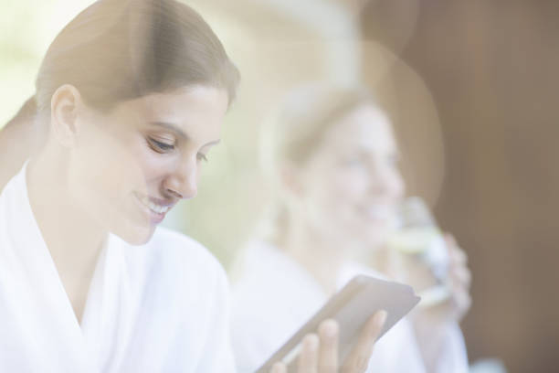 بازاریابی دیجیتال زیبایی، برندینگ دیجیتال کلینیک زیبایی، طراحی سایت با هوش مصنوعی