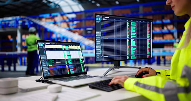 استفاده از نرم افزار مدیریتی ترخیص کالا برای بهینهسازی فرآیندها