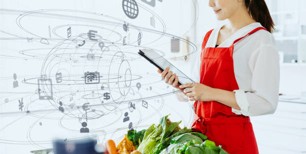 روایت طعمهای حافظیه با هوش مصنوعی: استراتژی بهینهسازی تجربه کاربری (UX) سایت رستورانهای سنتی شیراز با راهنمای غذای هوشمند - هوش مصنوعی رستوران، بهینهسازی UX رستوران