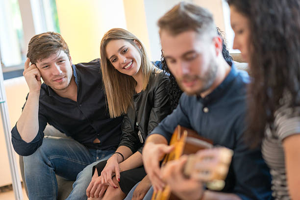 بازاریابی دیجیتال آموزش موسیقی برای جذب هنرجویان از سراسر جهان