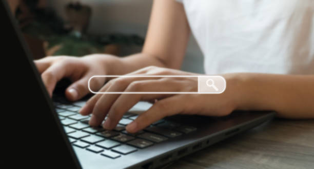 تحلیل دادهها و جستجوی اطلاعات آنلاین - اهمیت سئو B2B پوشاک و بهبود حسابداری کارخانجات