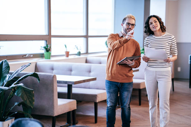 جذب فریلنسرها و حفظ آنها در فضاهای کار اشتراکی رشت از طریق سئو محلی و تجربه کاربری