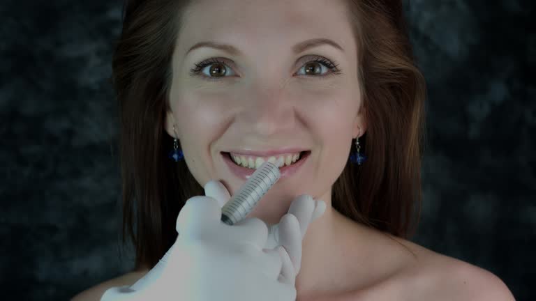 مشاوره دیجیتال مارکتینگ سلامت برای کلینیکهای ایمپلنت دندان در تهران: خدمات دندانپزشکی زیبایی و برندینگ