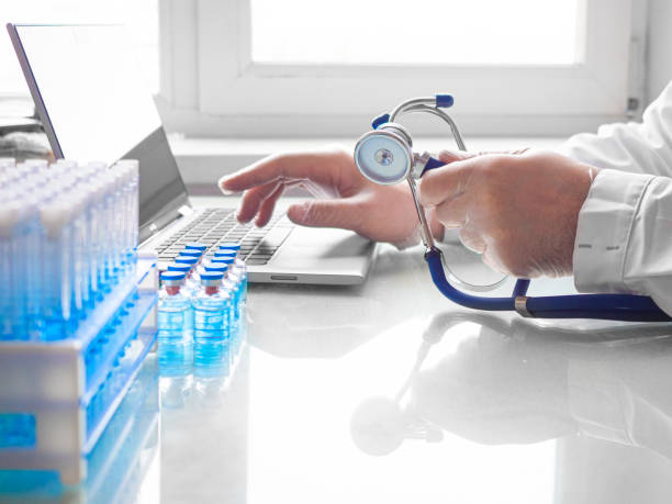 نرمافزارهای مدیریت آزمایشگاه پاتوبیولوژی و CRM پزشکی در شیراز: توسعه وب سلامت و بهینهسازی خدمات ۲۰۲۶ - توسعه وب سلامت