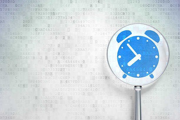 ساعت زنگدار روی تقویم دیجیتال - طراحی پرتال نوبتدهی آنلاین، مدیریت ارتباط با بیمار