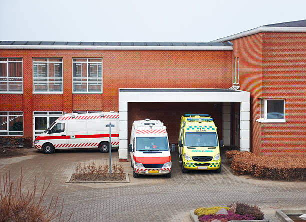 طراحی UX بیمارمحور برای مراکز اورژانس خصوصی در اهواز و آمبولانسهای آماده - دسترسی به خدمات پزشکی