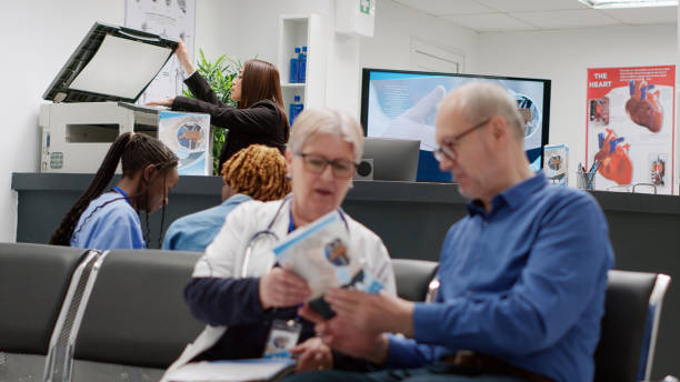 سئو تخصصی پزشکی و برندینگ دیجیتال برای کلینیکهای ایمپلنت در کرج: پذیرش کلینیک