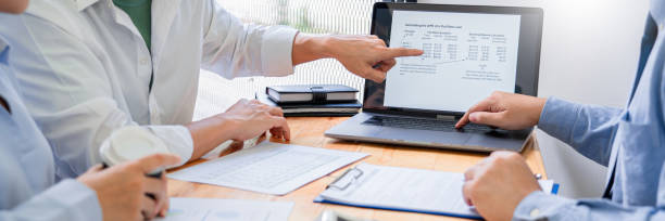 استراتژیهای برندینگ دیجیتال سلامت مؤثر برای کلینیکهای ترک اعتیاد در مشهد - مشاوره بازاریابی کلینیک