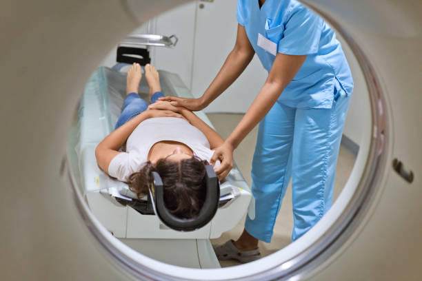 سئو تخصصی پزشکی و برندینگ دیجیتال برای مراکز تصویربرداری MRI و CT Scan در تهران: افزایش اعتماد و جذب مراجعین - جذب مراجعین MRI