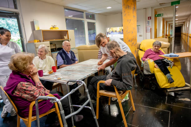 مراکز نگهداری سالمندان در زنجان: پرتال نوبتدهی آنلاین و بهبود تجربه کاربری