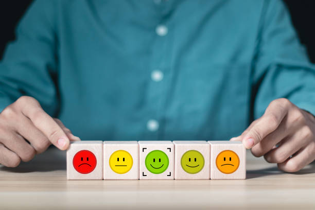 سنجش میزان رضایت بیماران با مکعبهای چوبی نشانگر لبخند