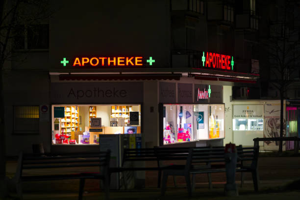 CRM پزشکی و نرمافزارهای مدیریت داروخانه برای داروخانههای شبانهروزی در اهواز: ارتقاء برندینگ دیجیتال و وفاداری مشتریان 2026 - برندینگ دیجیتال داروخانه